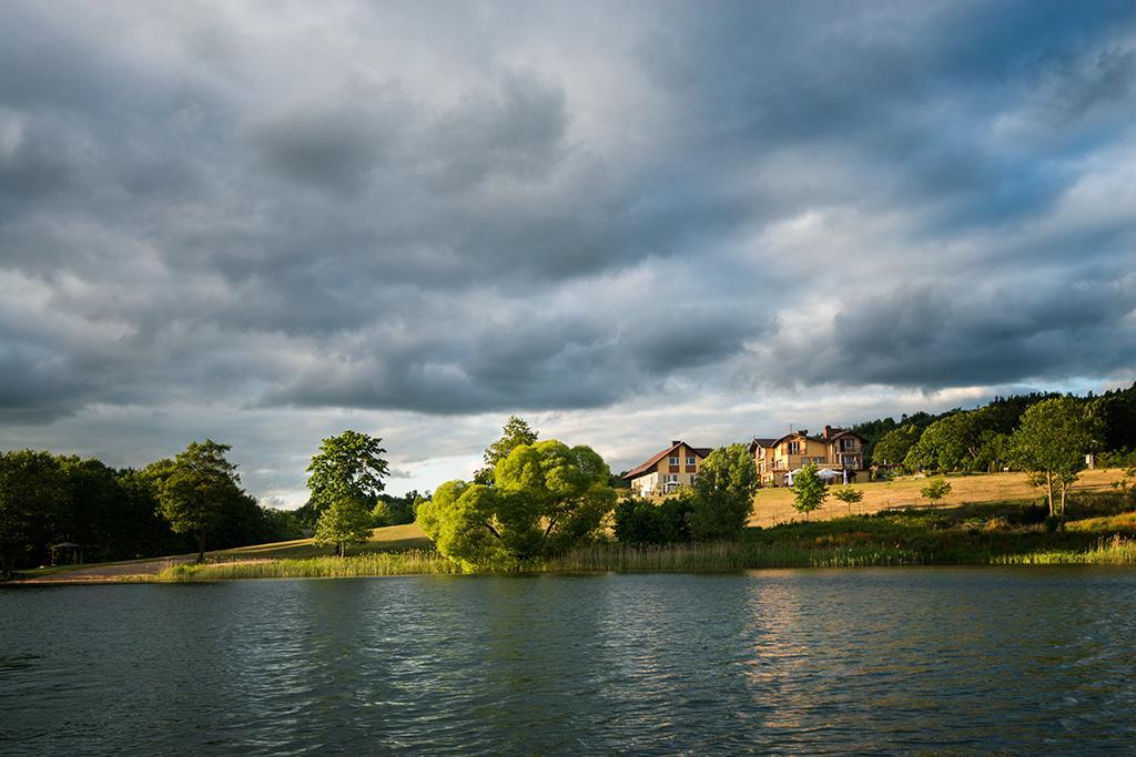 Pensjonat Nad Jeziorem Lakeside Brodnica Dolna Exterior photo